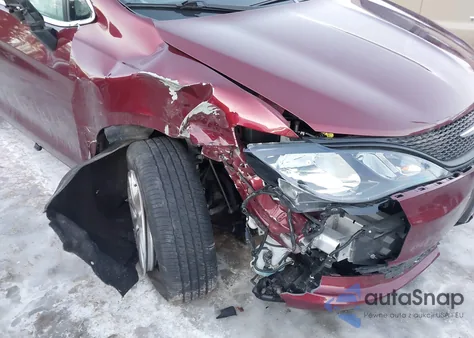 2023 Chrysler Voyager Lx из США, поврежденный, VIN 2C4RC1CG1PR613581